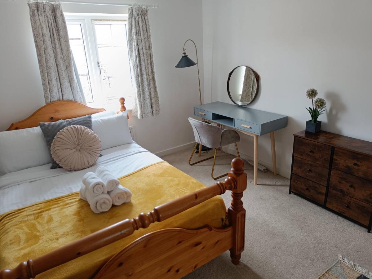 3 Bedroom Townhouse Near Bicester Village Экстерьер фото